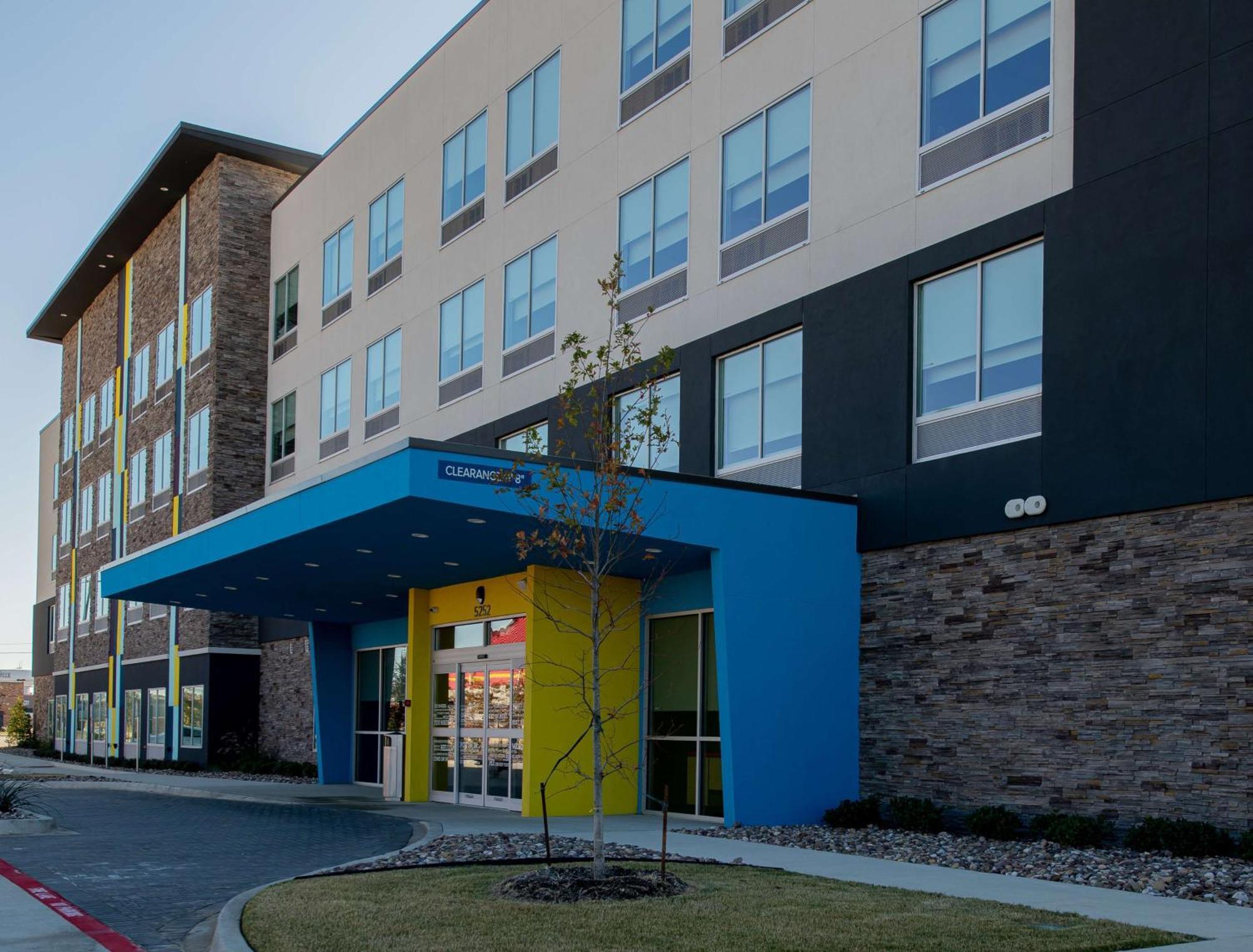 Hotel Tru By Hilton The Colony Esterno foto